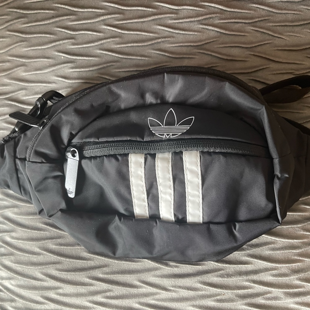 Adidas Fanny pack NWOT